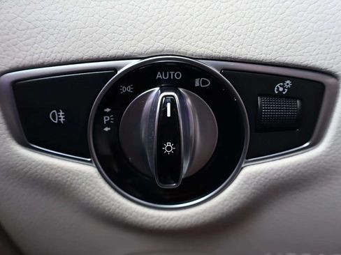 Used 2020 Mercedes-Benz E 450 4MATIC Sedan image 11