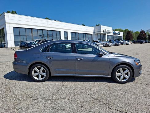 Used 2015 Volkswagen Passat 1.8T Limited Edition FWD image 7
