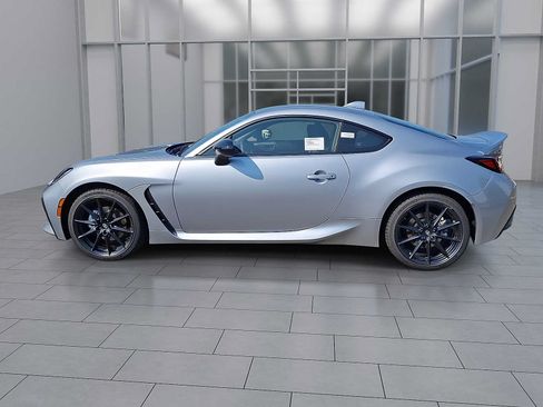 New 2026 Toyota GR86 Premium RWD image 2