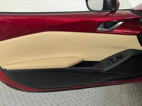 Used 2020 MAZDA MX-5 Miata RF Grand Touring RWD image 12