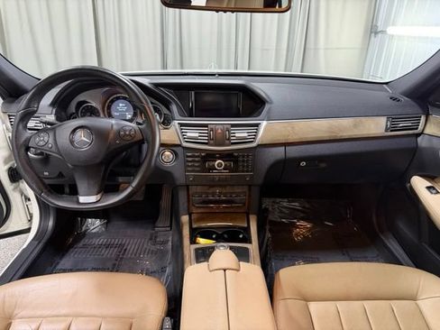 Used 2011 Mercedes-Benz E 350 4MATIC Wagon image 12