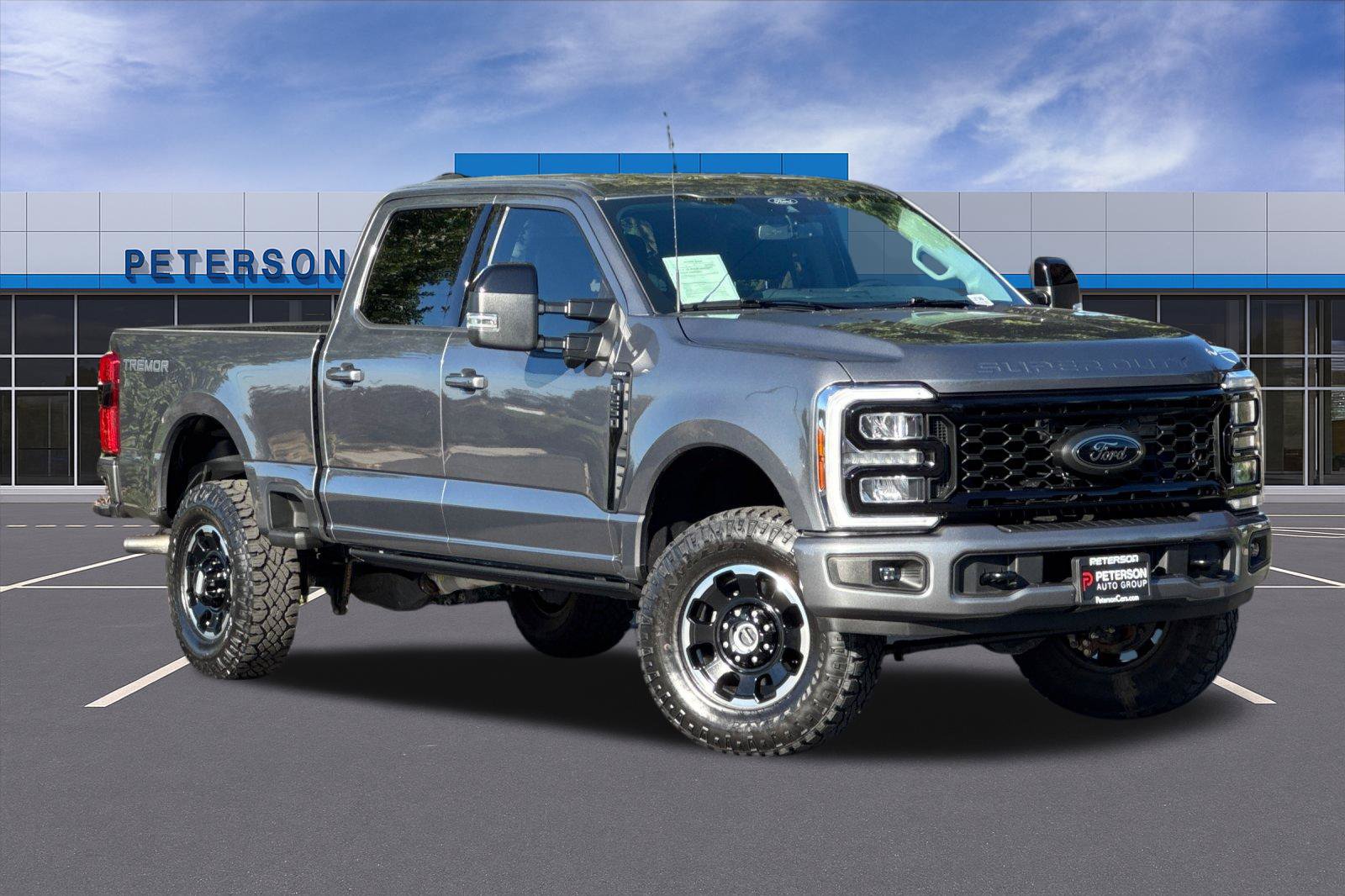 Used 2025 Ford F250 Lariat w/ Tremor Off-Road Package AWD/4WD image 2