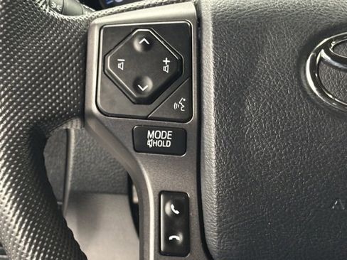 Used 2020 Toyota Tacoma TRD Off-Road image 19