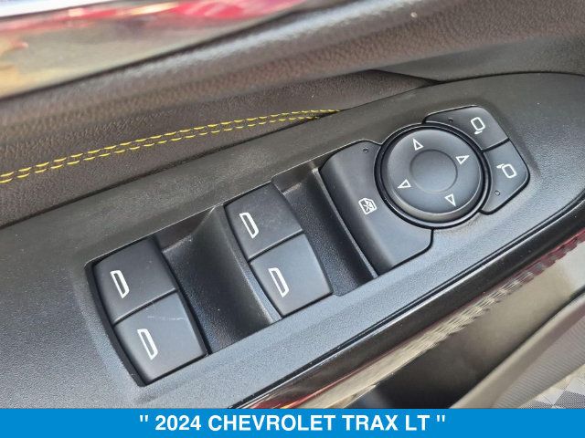Used 2024 Chevrolet Trax LT w/ Driver Confidence Package FWD image 11