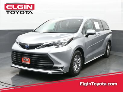 Used 2021 Toyota Sienna XLE
