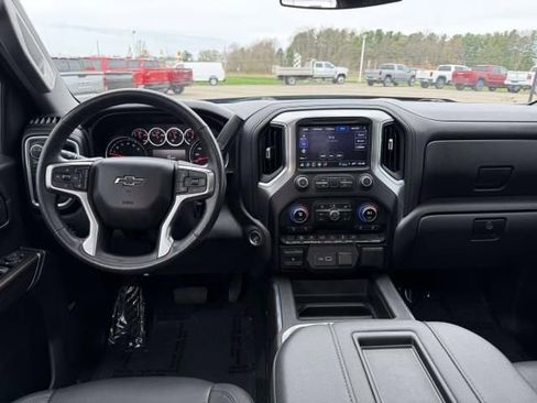 Used 2021 Chevrolet Silverado 1500 LT Trail Boss w/ Convenience Package II image 18
