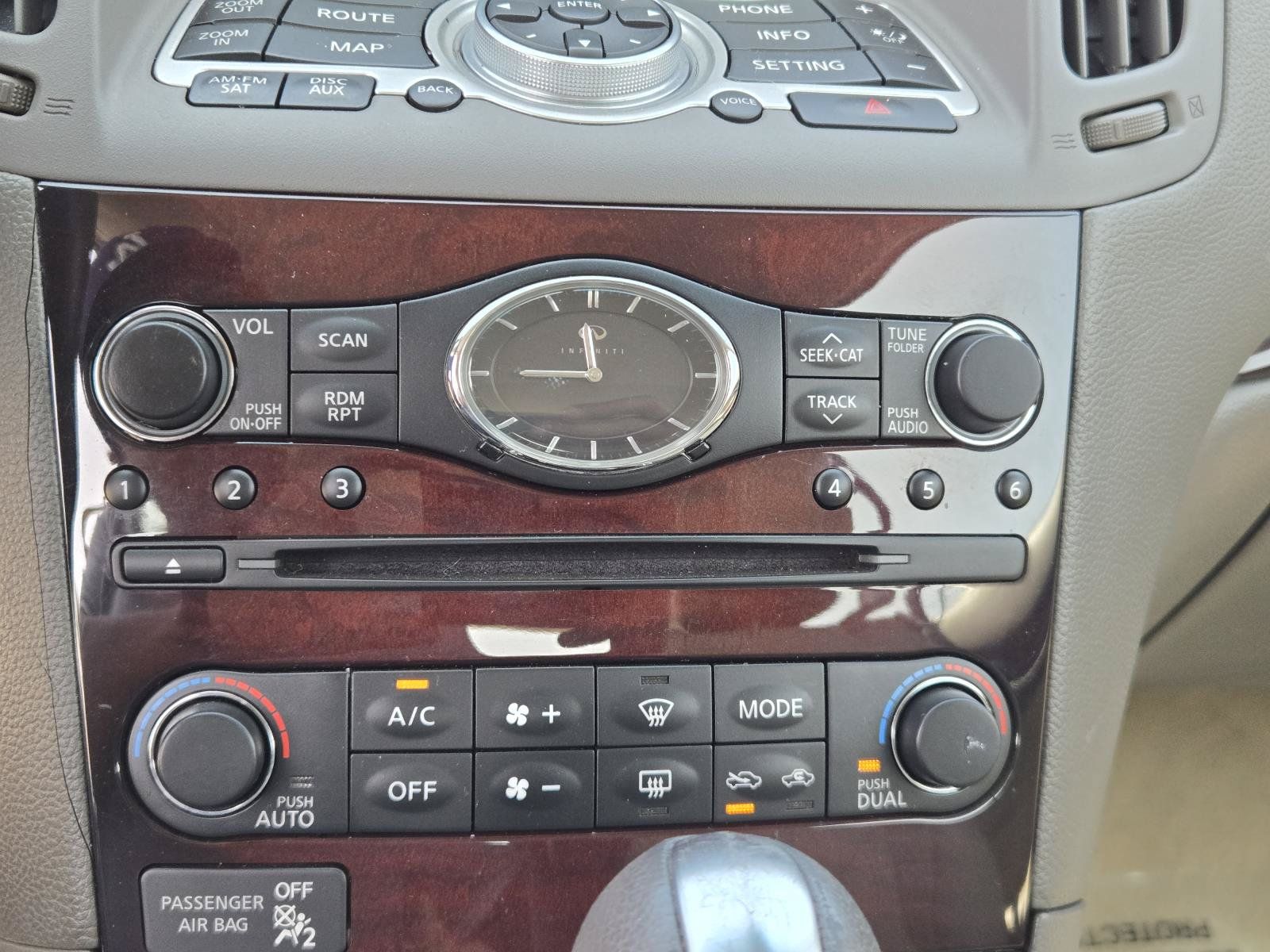 Used 2011 INFINITI G37 Convertible w/ Premium Pkg RWD image 11