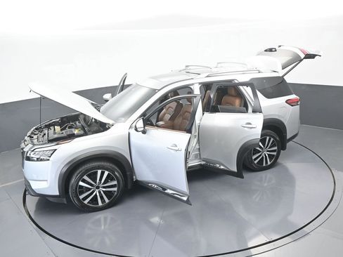 Used 2023 Nissan Pathfinder Platinum image 84
