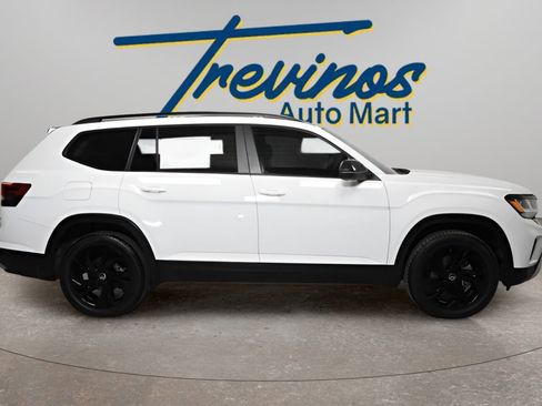 Used 2023 Volkswagen Atlas SE image 5