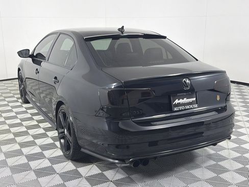 Used 2017 Volkswagen Jetta GLI image 7