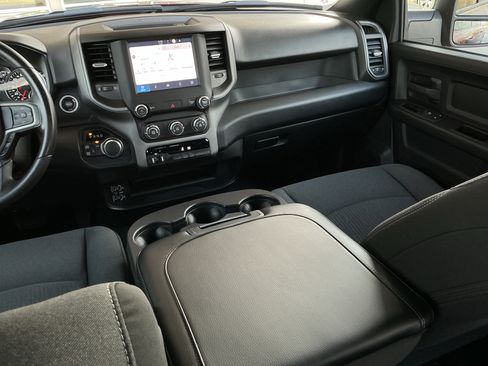 Used 2024 RAM 2500 Tradesman w/ Chrome Appearance Group image 16