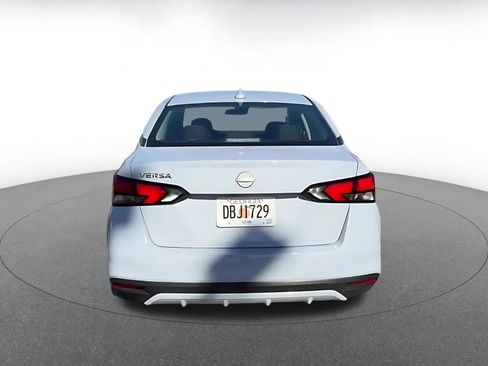 Used 2025 Nissan Versa SV image 11