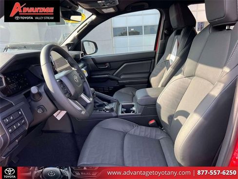 Used 2025 Toyota 4Runner TRD Off-Road Premium image 18