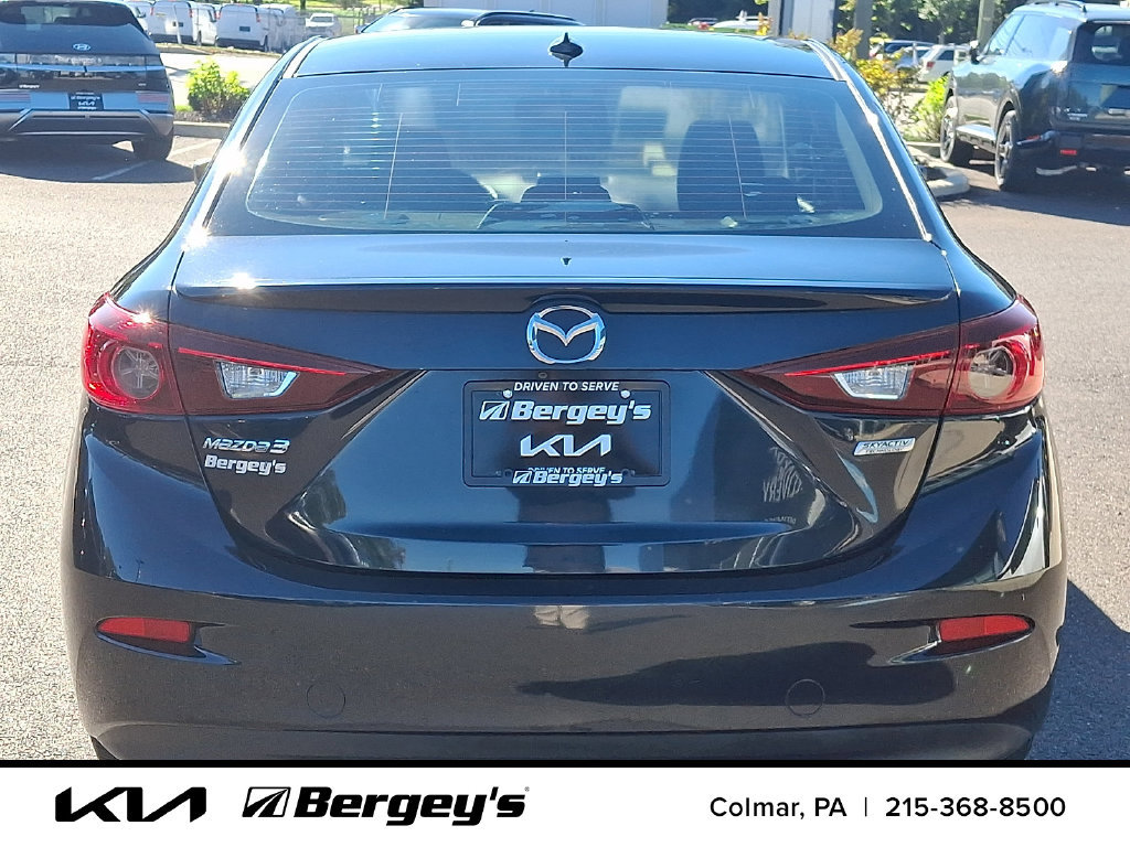 Used 2016 MAZDA MAZDA3 i Touring w/ Popular Equipment Package FWD image 6