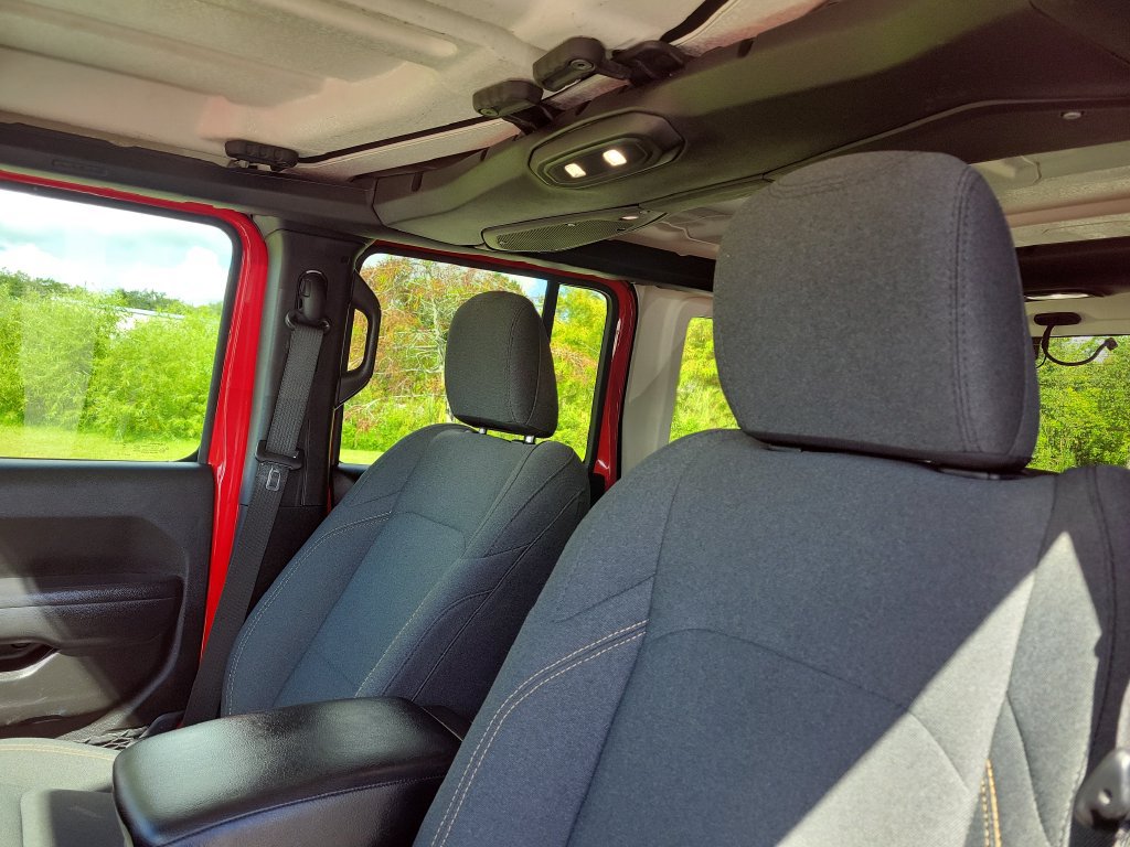 Used 2025 Jeep Wrangler Unlimited Sport AWD/4WD image 22