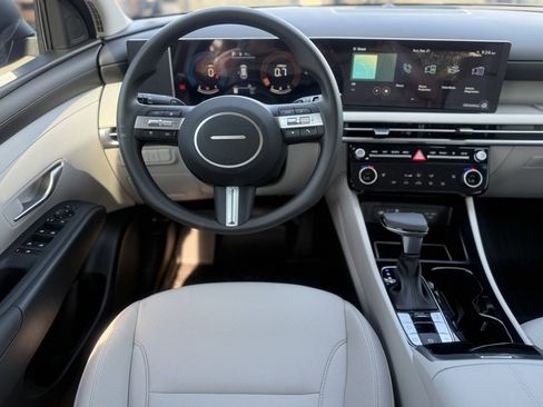 New 2026 Hyundai Tucson SEL image 18