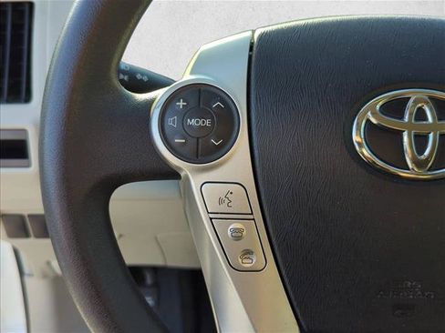 Used 2014 Toyota Prius V Three FWD image 11