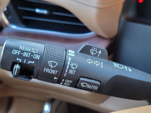 Used 2017 Cadillac Escalade ESV Platinum image 19