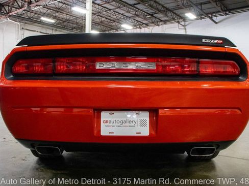 Used 2009 Dodge Challenger SRT8 w/ SRT Option Group II RWD image 6