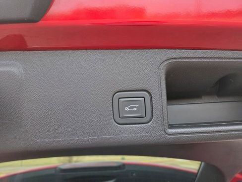 Used 2024 GMC Terrain SLT w/ Infotainment Package II AWD/4WD image 63
