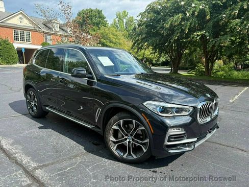 Used 2019 BMW X5 xDrive40i w/ Executive Package AWD/4WD image 2