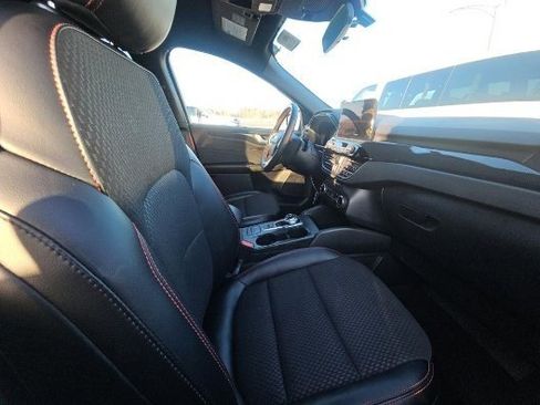 Used 2024 Ford Escape ST-Line image 5