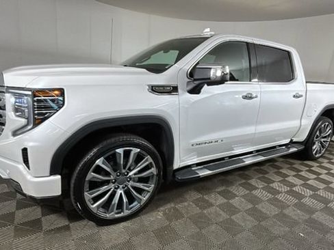 Used 2022 GMC Sierra 1500 Denali AWD/4WD image 6