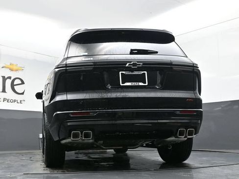 New 2026 Chevrolet Traverse RS w/ LPO, Floor Liner Package AWD/4WD image 33