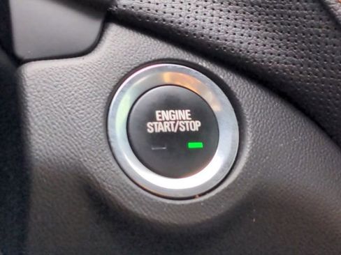 Used 2018 Chevrolet Equinox Premier image 26