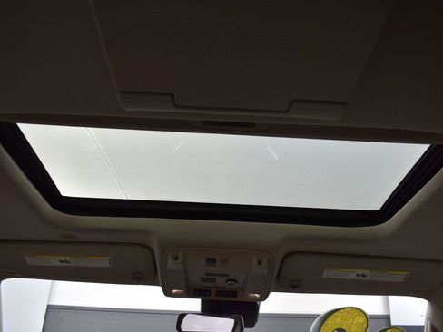 Used 2020 Cadillac Escalade ESV Premium Luxury image 37