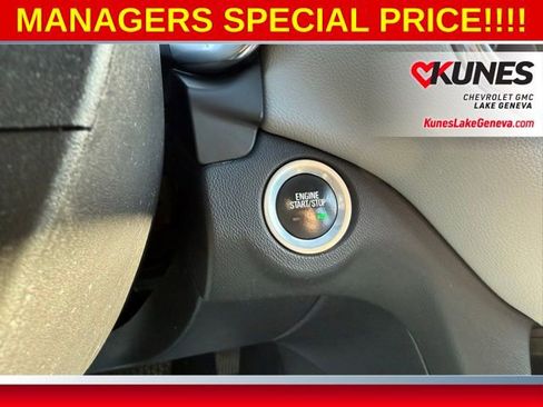 Used 2018 Chevrolet Equinox LS image 30