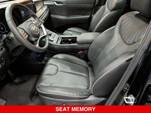 Used 2024 Hyundai Palisade Limited AWD/4WD image 12