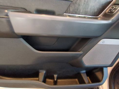 Used 2021 Ford F150 Lariat AWD/4WD image 12