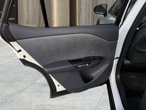 Used 2025 Lexus RZ 450e image 31