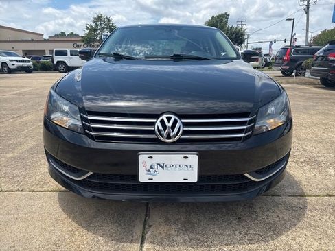 Used 2014 Volkswagen Passat 1.8T SE image 2