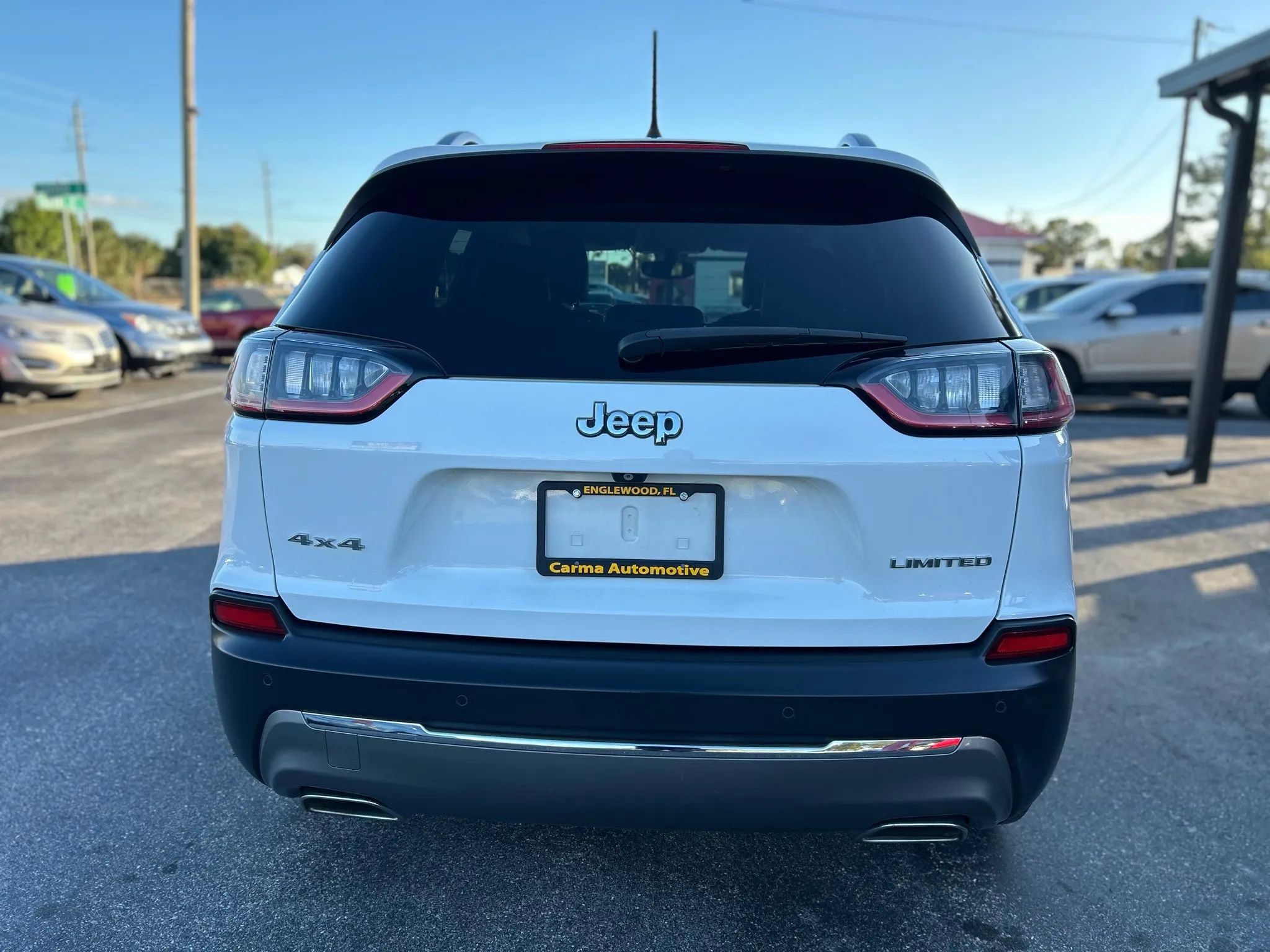 Used 2019 Jeep Cherokee Limited AWD/4WD image 3