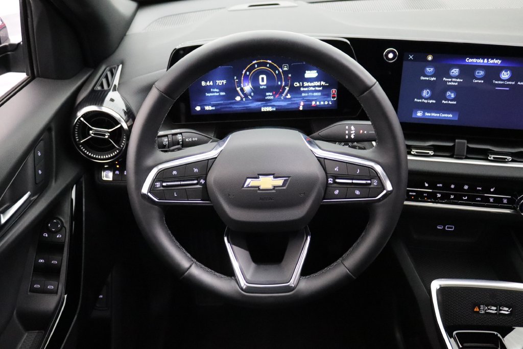 Used 2025 Chevrolet Equinox LT w/ Convenience Package II FWD image 20