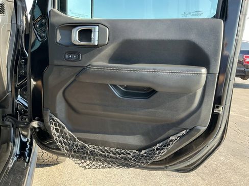 Used 2022 Jeep Gladiator Rubicon w/ Cold Weather Group image 22