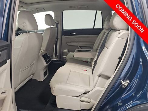 Used 2023 Volkswagen Atlas SE w/ Panoramic Sunroof Package FWD image 8