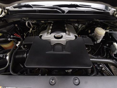 Used 2015 Cadillac Escalade Premium image 29