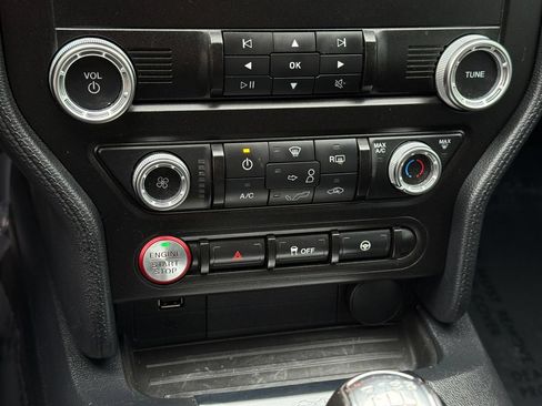 Used 2022 Ford Mustang GT RWD image 29