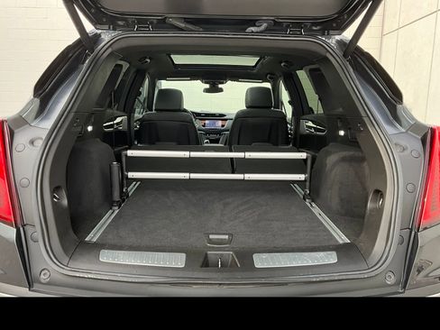Certified 2022 Cadillac XT5 Premium Luxury AWD/4WD image 9
