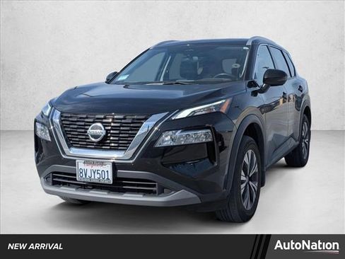 Used 2021 Nissan Rogue SV w/ Premium Package image 1