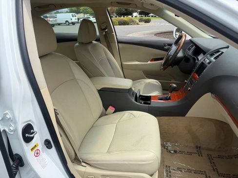 Used 2010 Lexus ES 350 FWD image 16