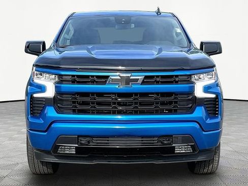 Used 2024 Chevrolet Silverado 1500 RST w/ Z71 Off-Road Package AWD/4WD image 2