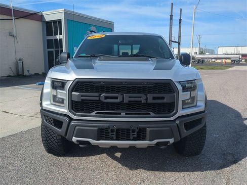 Used 2018 Ford F150 Raptor w/ Exterior Graphics Package image 3