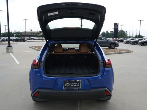Certified 2025 Lexus UX 300h FWD w/ Accessory Package (Z1) image 36