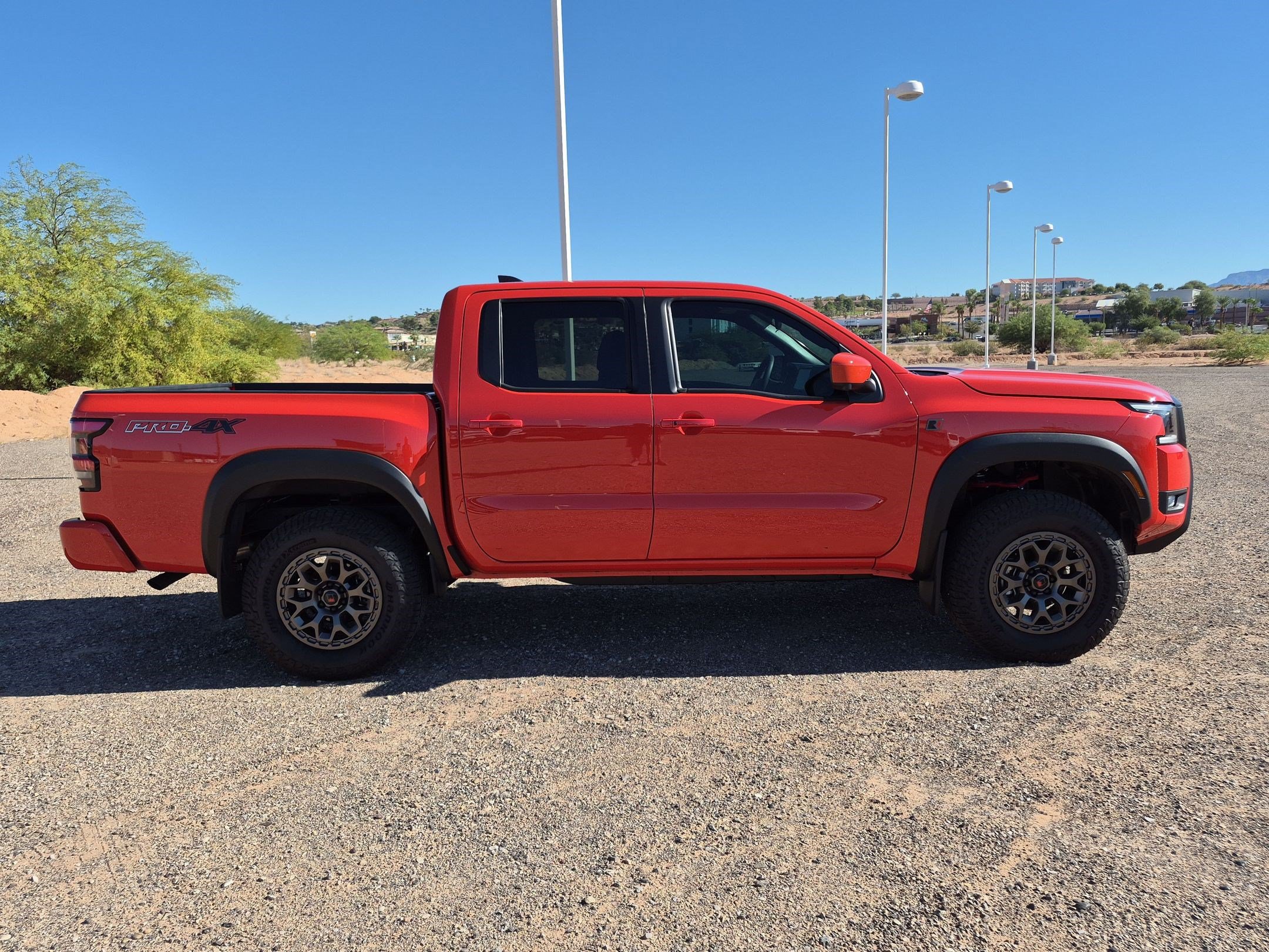 Used 2026 Nissan Frontier PRO-4X w/ Pro-4x Convenience Package AWD/4WD image 2