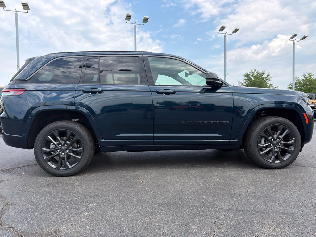 New 2026 Jeep Grand Cherokee Limited AWD/4WD image 43
