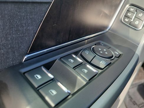 Used 2022 Ford F150 Lariat image 24